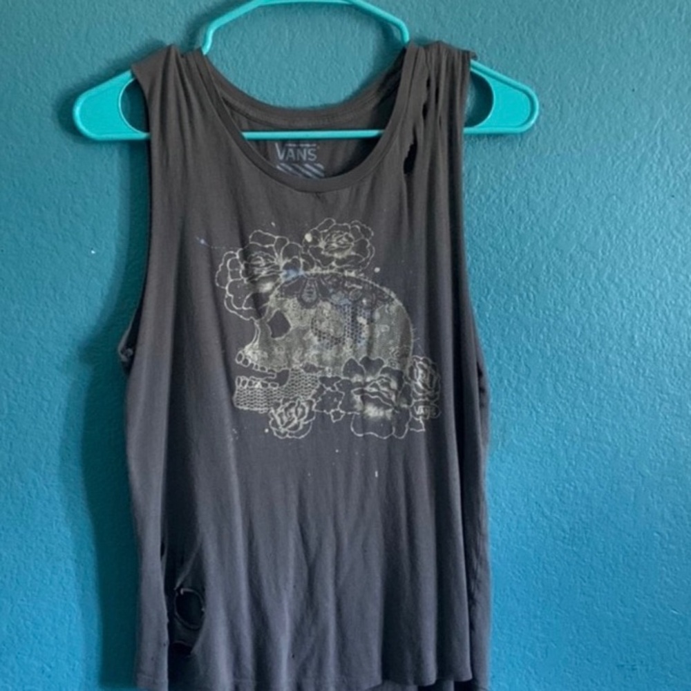 Grey Van’s Shirt